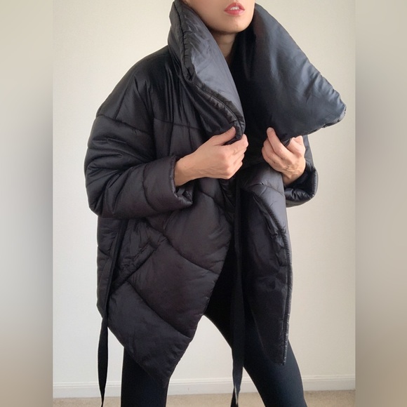 STATEMENT OVERSIZED PUFFER JACKET - BLACK - Picture 5 of 14